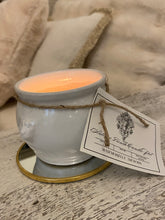 Load image into Gallery viewer, LUXURY FRANKINCENSE AND ANCIENT ROSE SOY CANDLE IN VINTAGE LIONHEAD POT 200grams