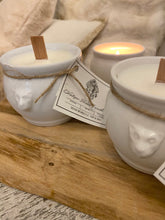 Load image into Gallery viewer, LUXURY FRANKINCENSE AND ANCIENT ROSE SOY CANDLE IN VINTAGE LIONHEAD POT 200grams