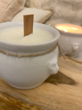 Load image into Gallery viewer, LUXURY FRANKINCENSE AND ANCIENT ROSE SOY CANDLE IN VINTAGE LIONHEAD POT 200grams