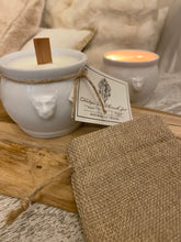 Load image into Gallery viewer, LUXURY FRANKINCENSE AND ANCIENT ROSE SOY CANDLE IN VINTAGE LIONHEAD POT 200grams