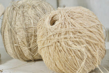 Charger l&#39;image dans la galerie, RARE Balls Of Antique French Handmade Hemp Thread