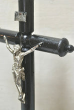 Charger l&#39;image dans la galerie, Napoleon III Antique French Ebony Wooden Catholic Standing Crucifix