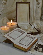 Load image into Gallery viewer, French Antique Communion Prayer Book /Communion Souvenirs 1932/ French Catholic Missel /French Brocante/French Romantic