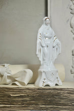 Charger l&#39;image dans la galerie, Antique French Paris Porcelain with Gold Hand Painted Detail Mother Mary Statue